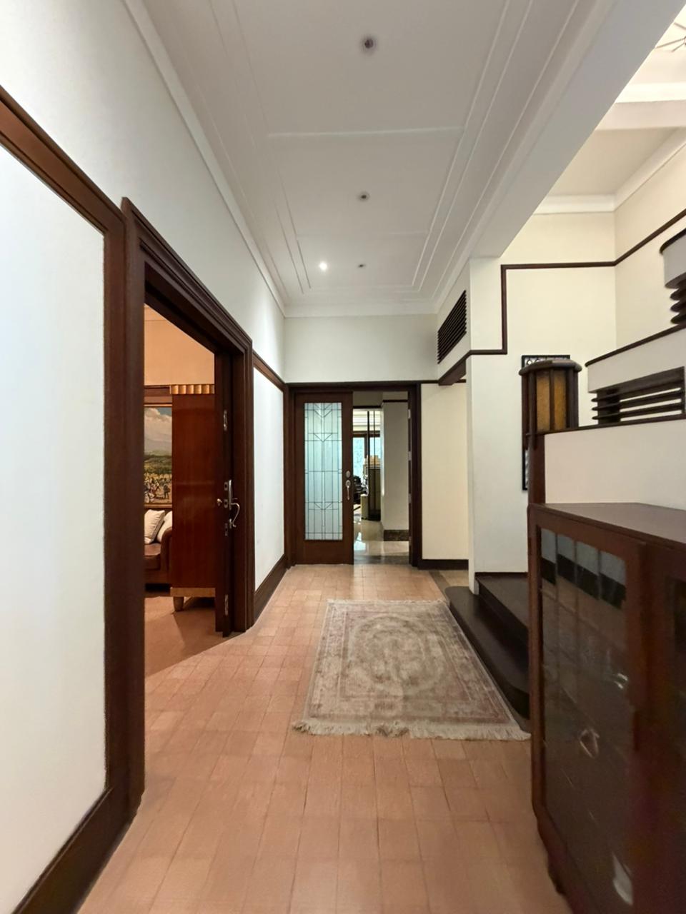 Koridor Akses Ruangan Menteng